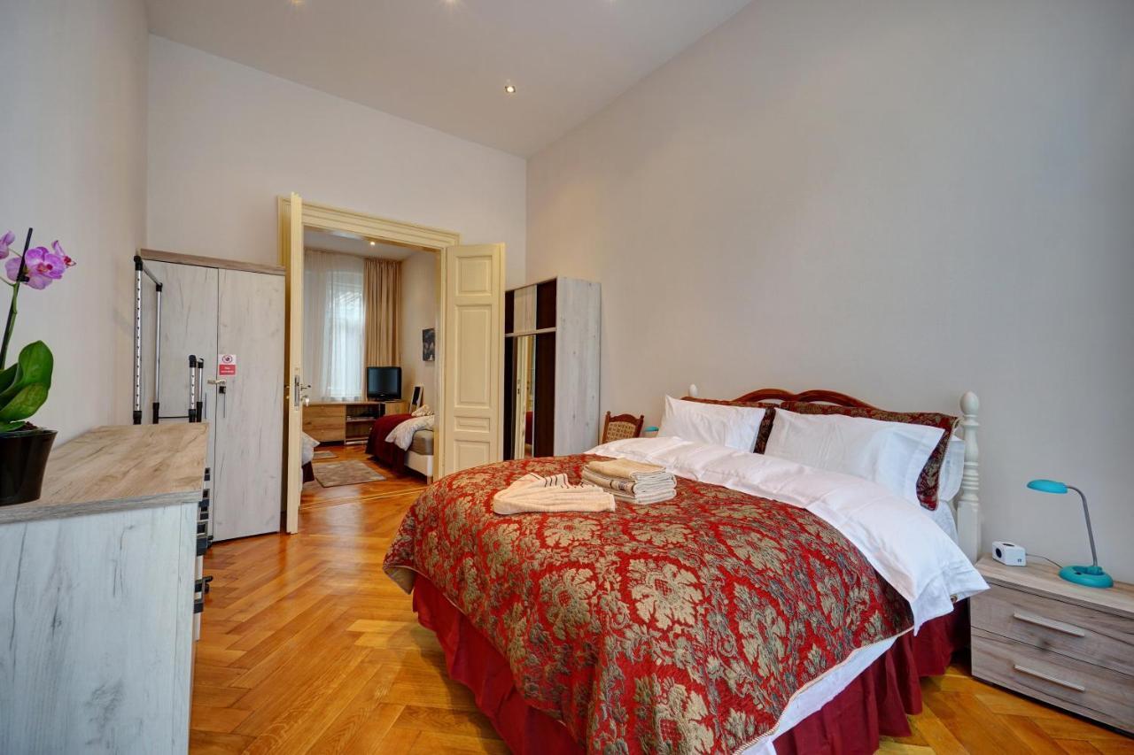 Casa De Vis, Brasov Old City Centre Appartement Buitenkant foto