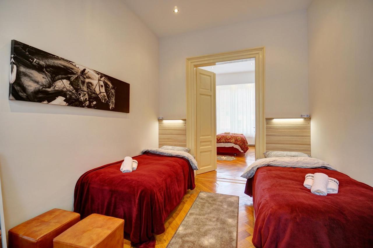 Casa De Vis, Brasov Old City Centre Appartement Buitenkant foto